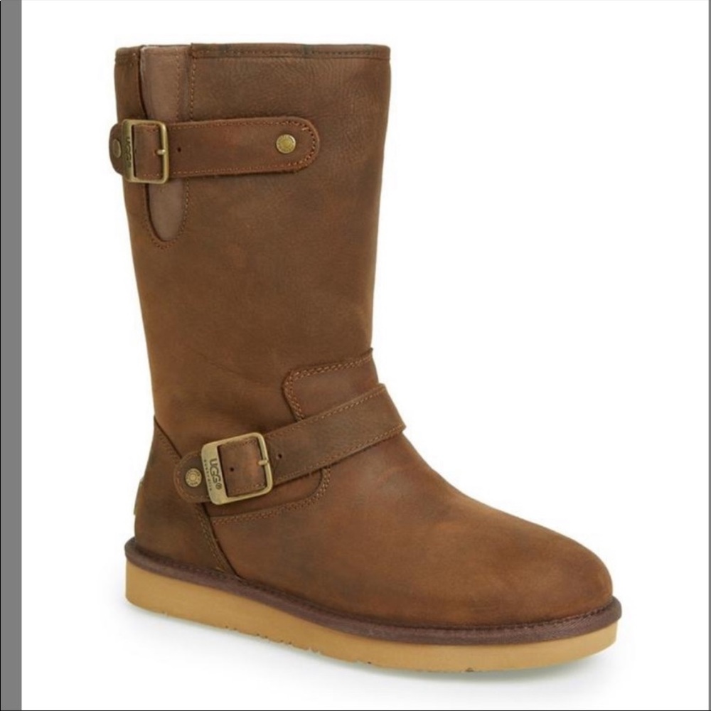 NWOB UGG Sutter Boots in Toast Size 6